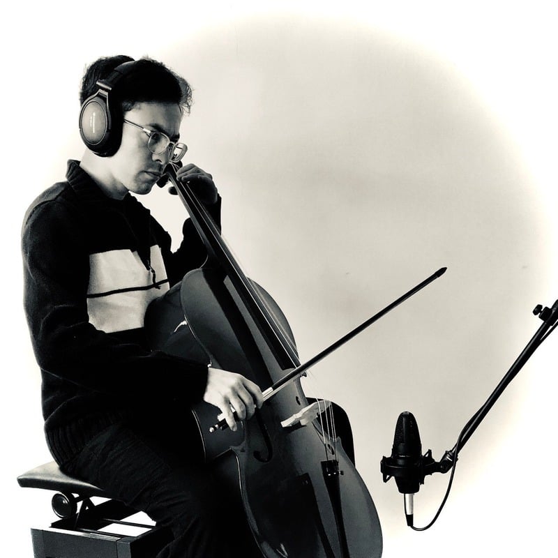 Mauricio Trabanino recording cello